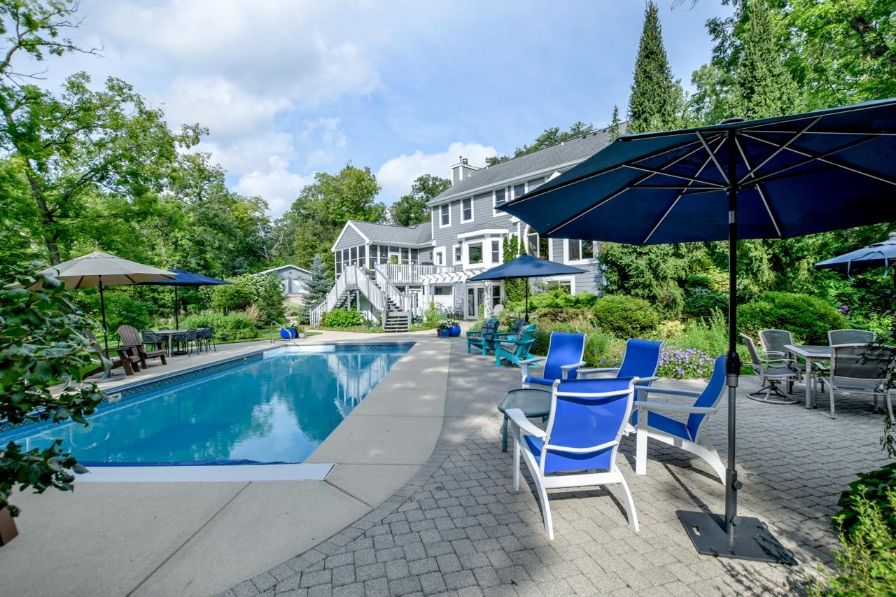 7724 Greenwood Road