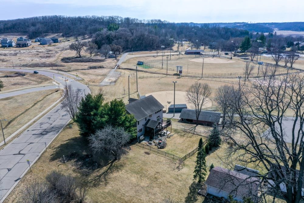 2813 Military Road