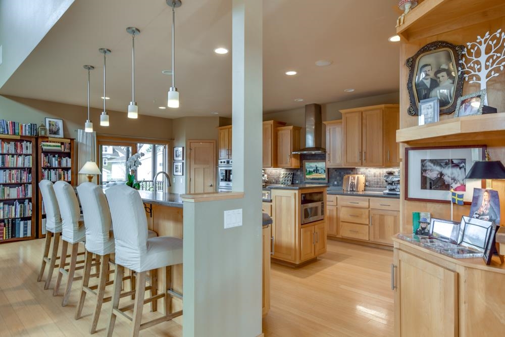 2813 Military Road
