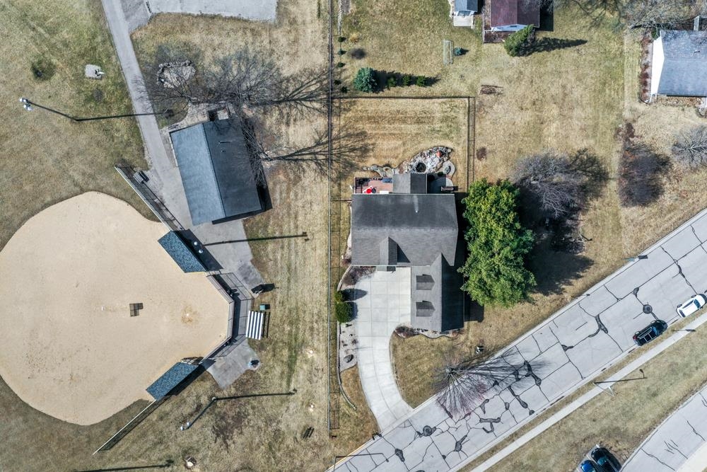2813 Military Road