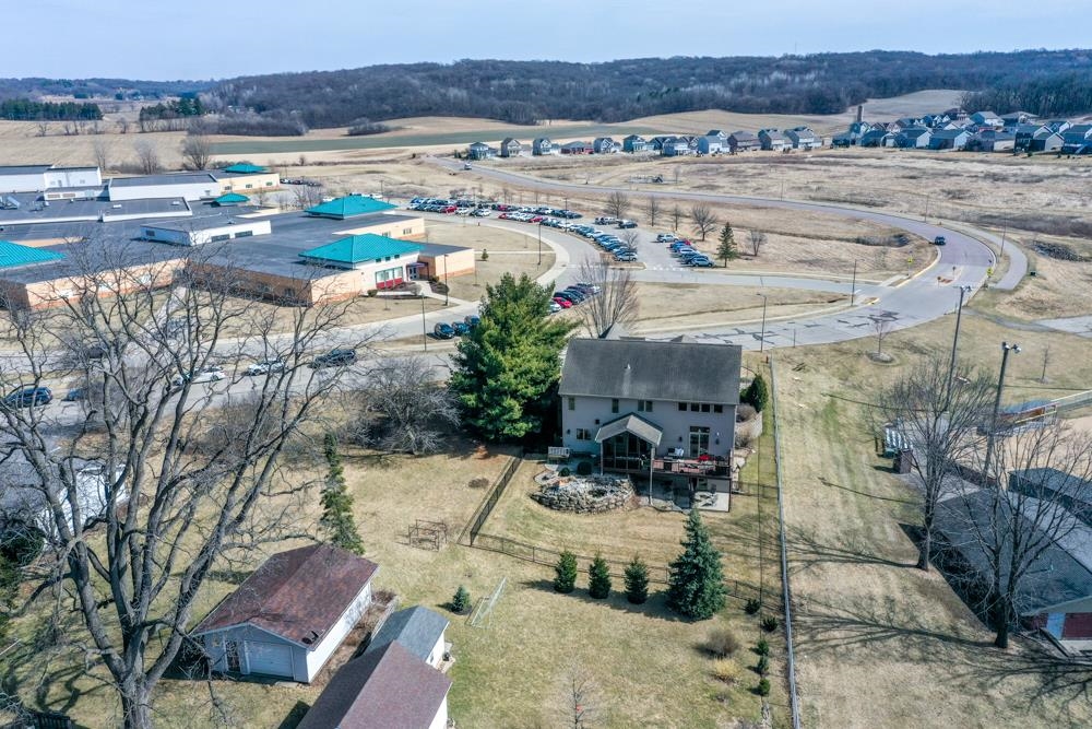 2813 Military Road