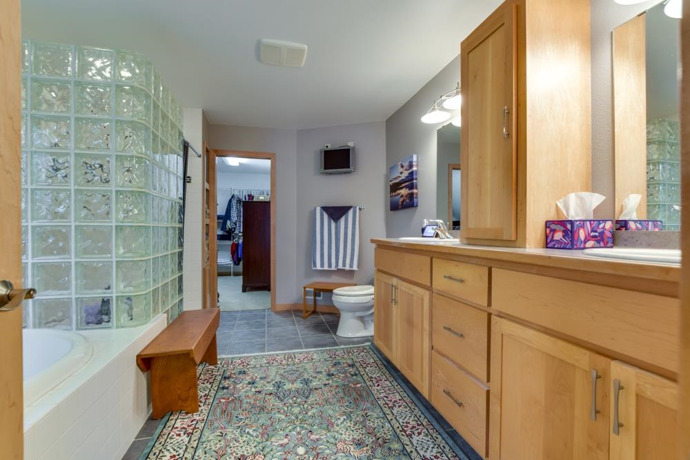 2813 Military Road