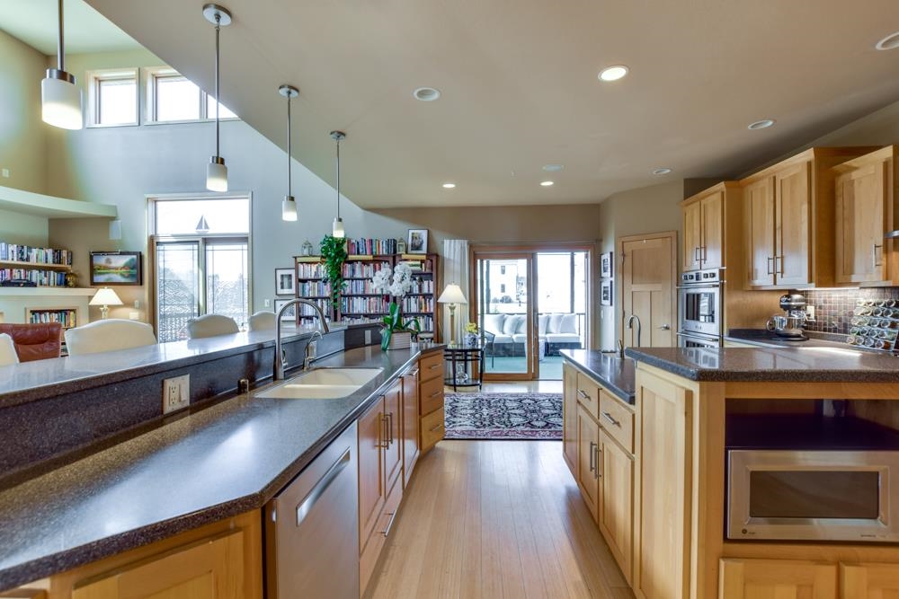 2813 Military Road