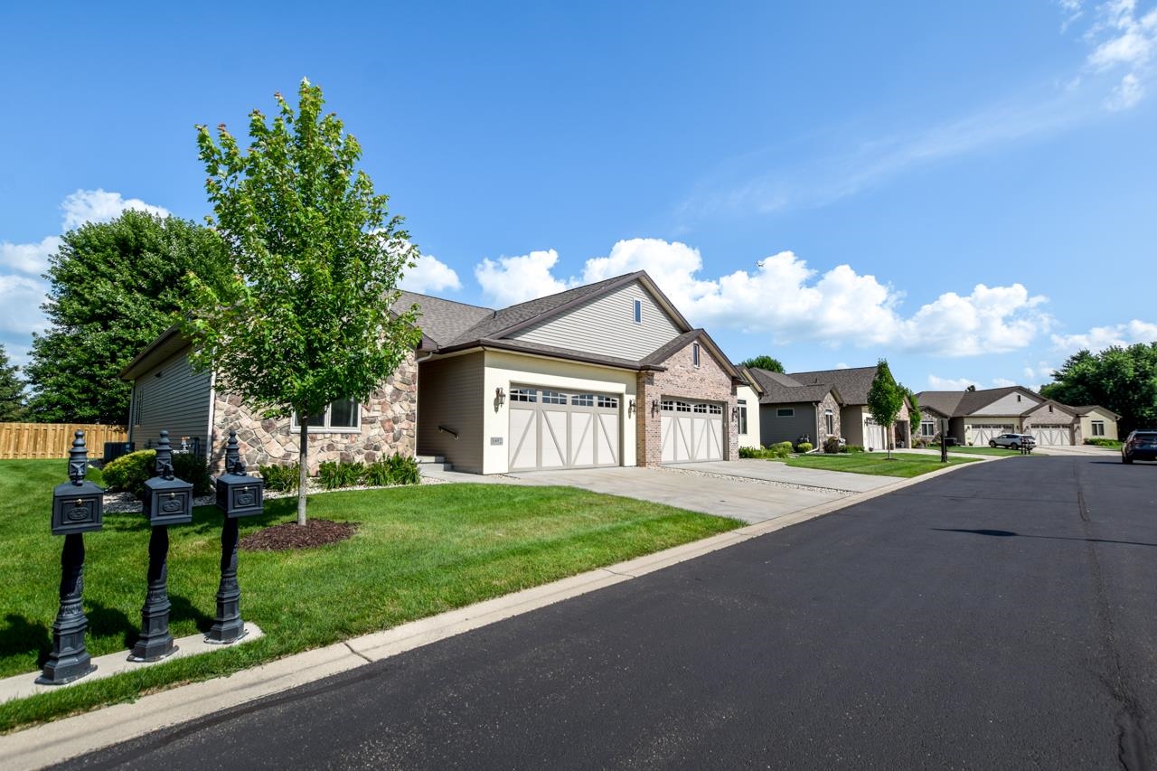 6892 Tuscan Ridge Circle