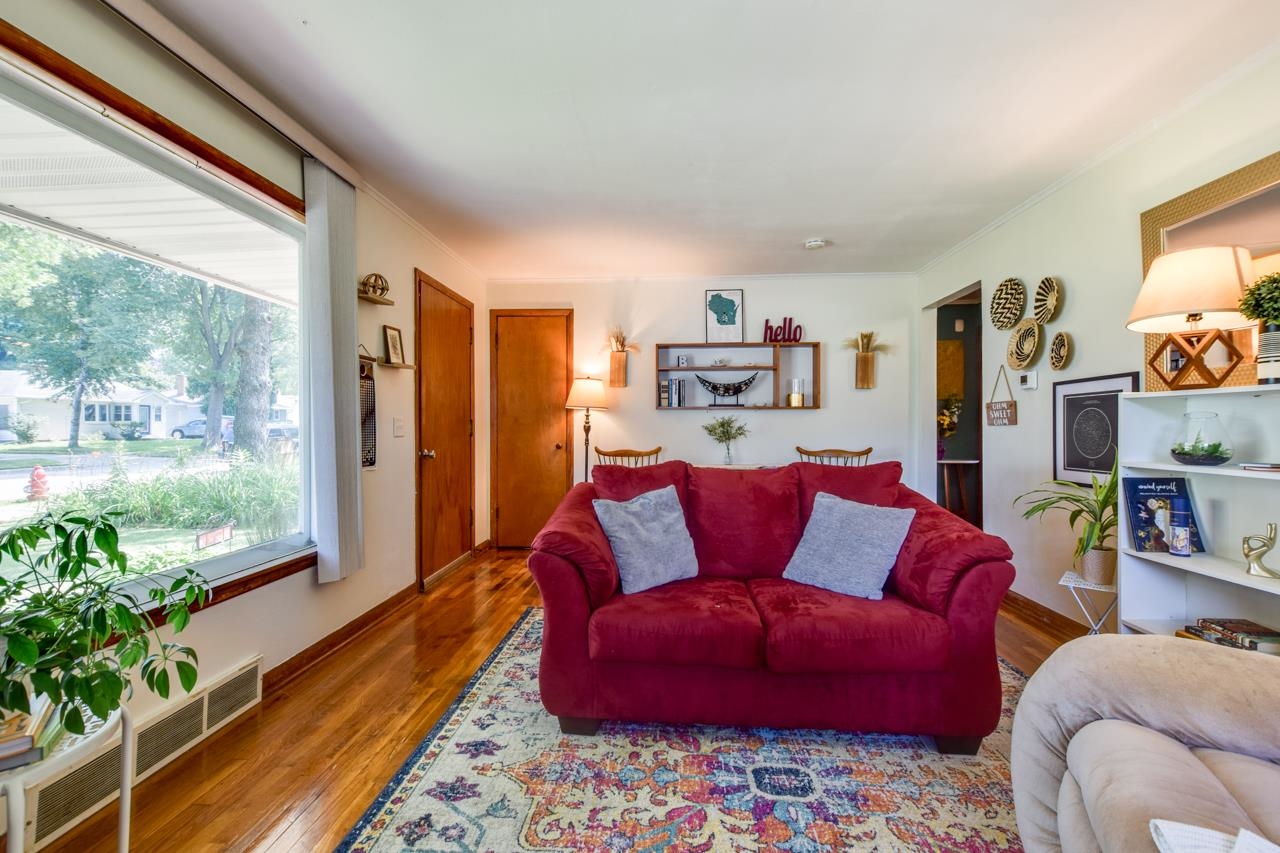 4329 Doncaster Drive