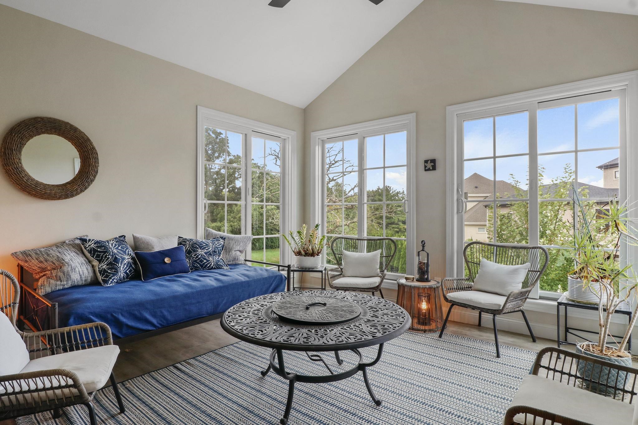 9801 Shadow Ridge Trail