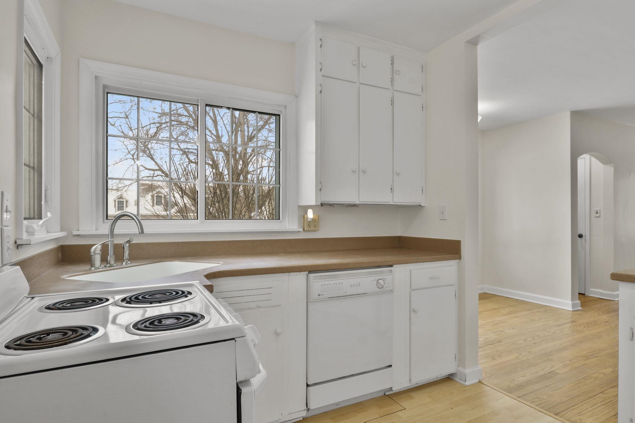 37 S Hillside Terrace