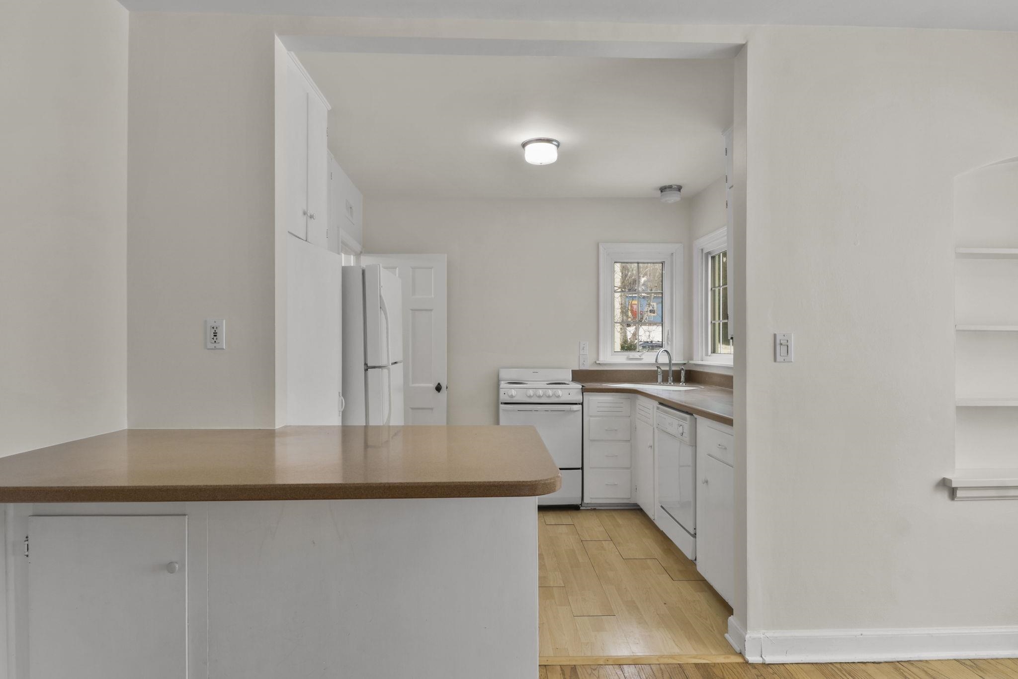 37 S Hillside Terrace