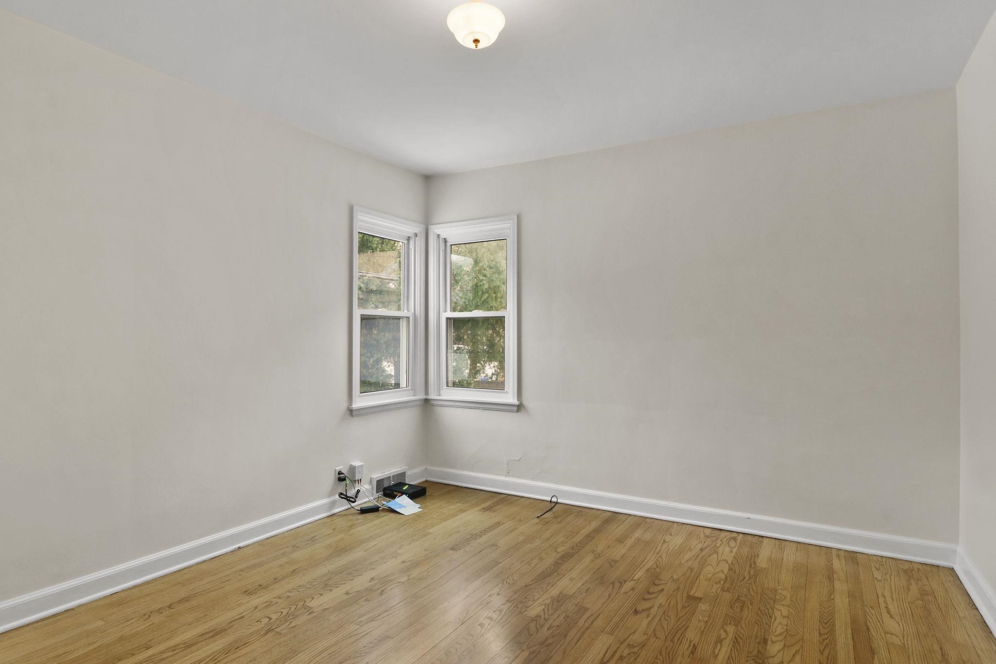 37 S Hillside Terrace