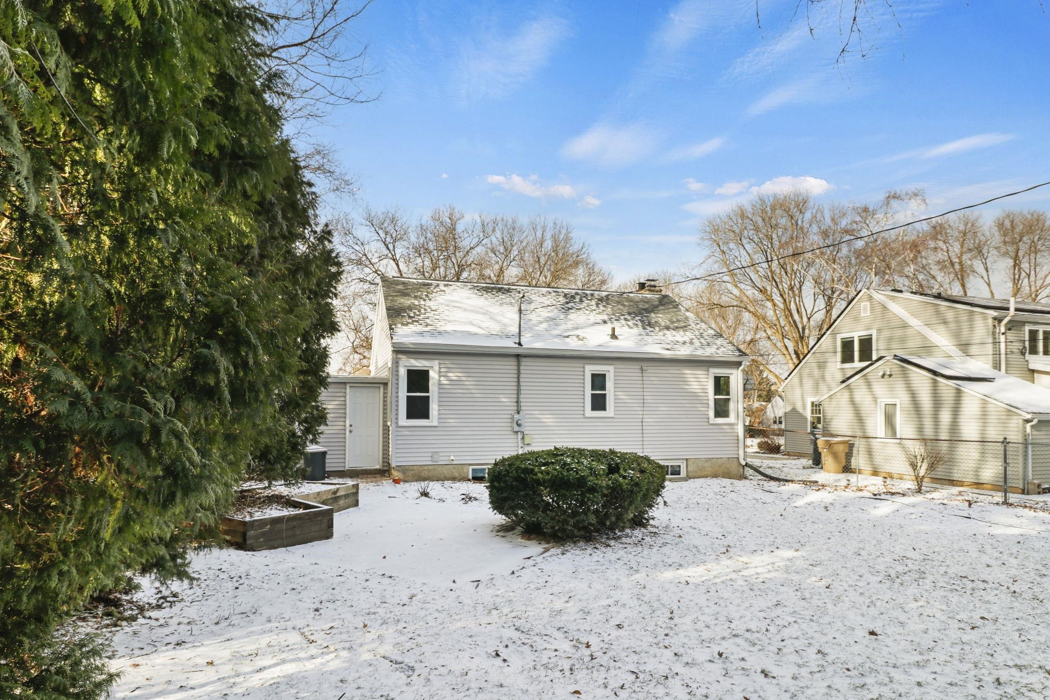 37 S Hillside Terrace