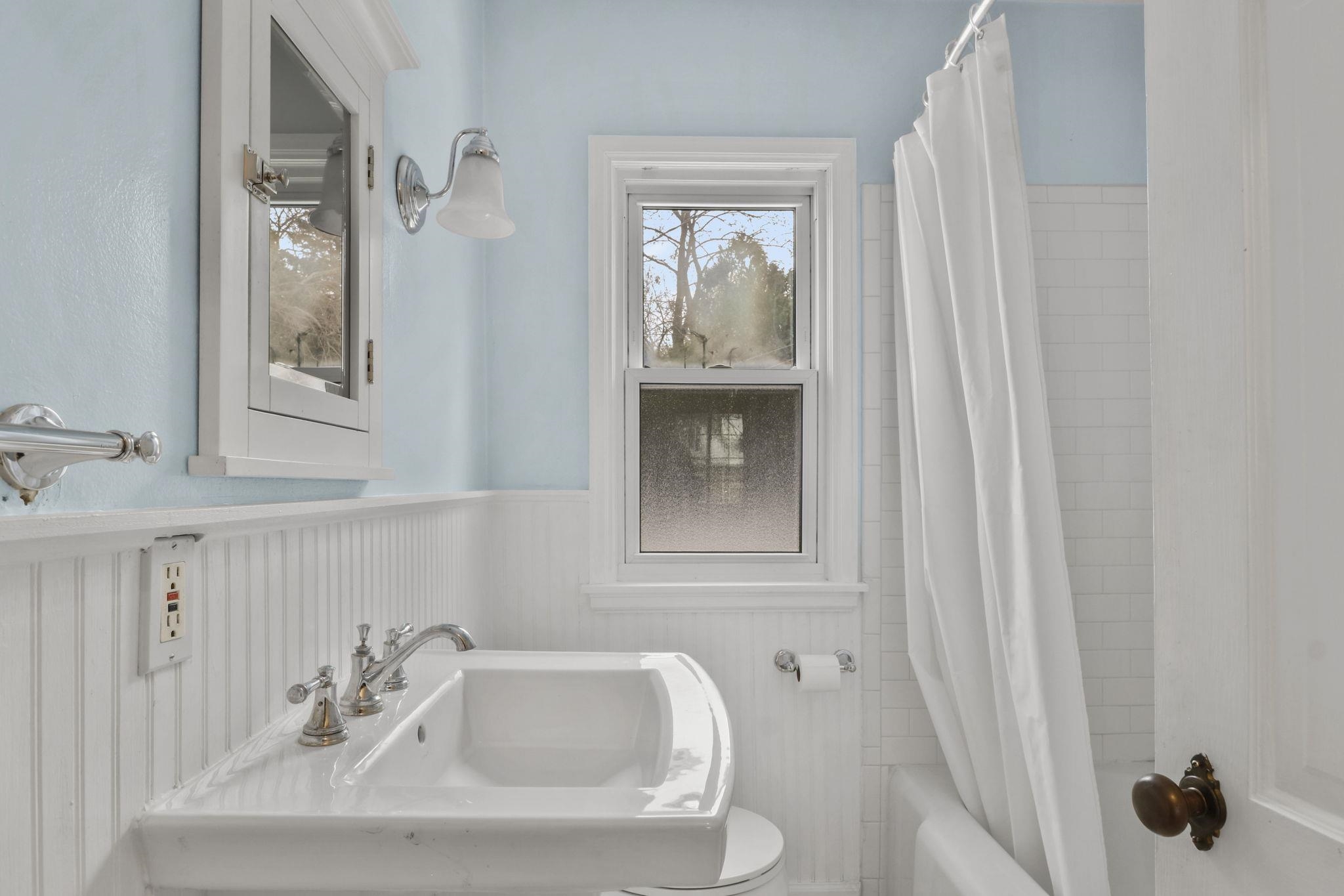 37 S Hillside Terrace