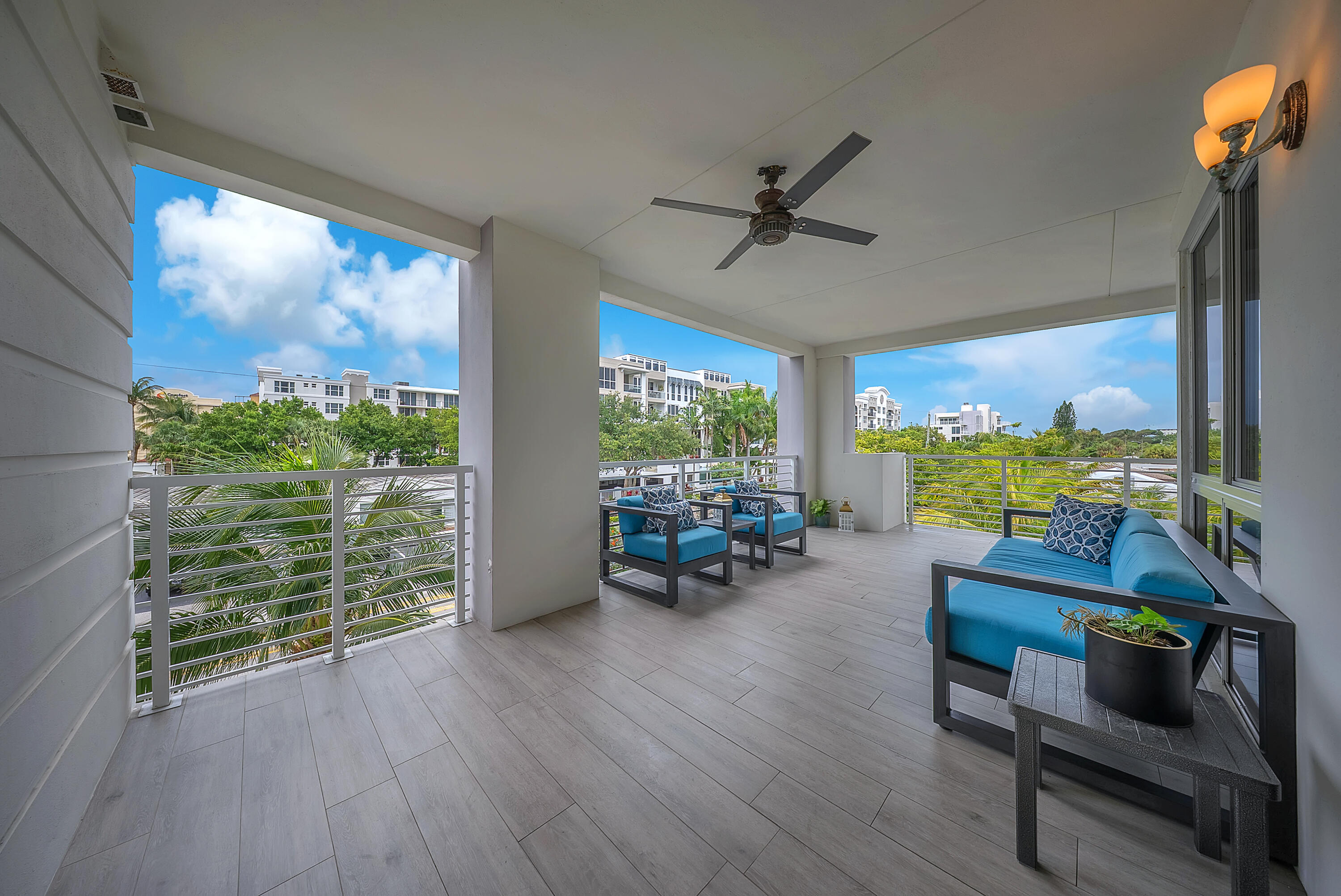 51 SE 19th Avenue 303