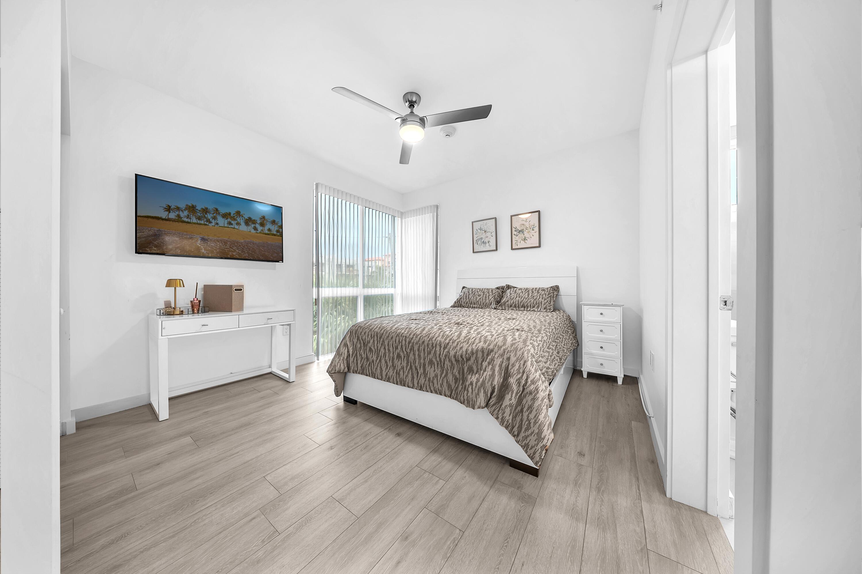 51 SE 19th Avenue 303