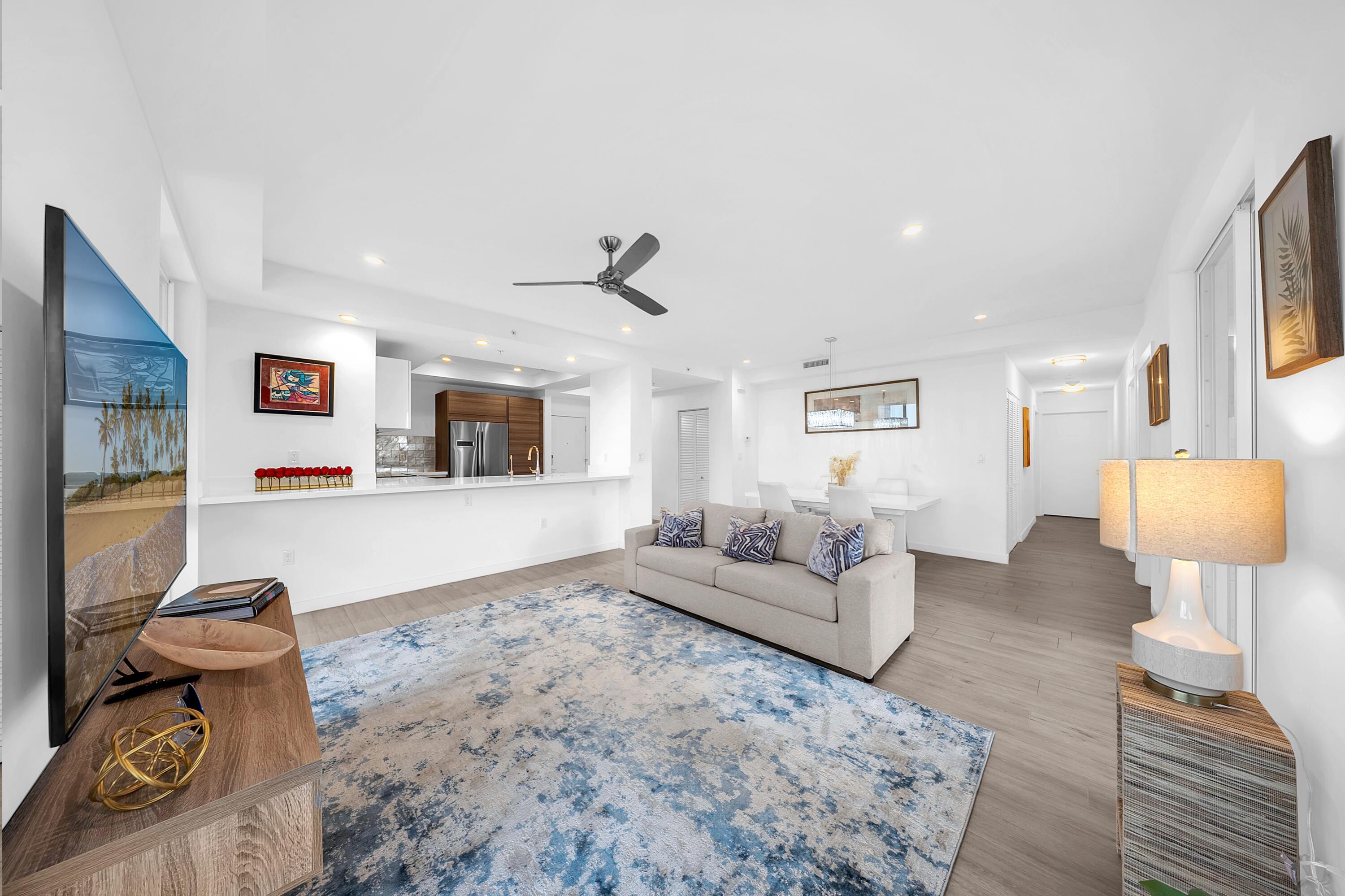 51 SE 19th Avenue 303