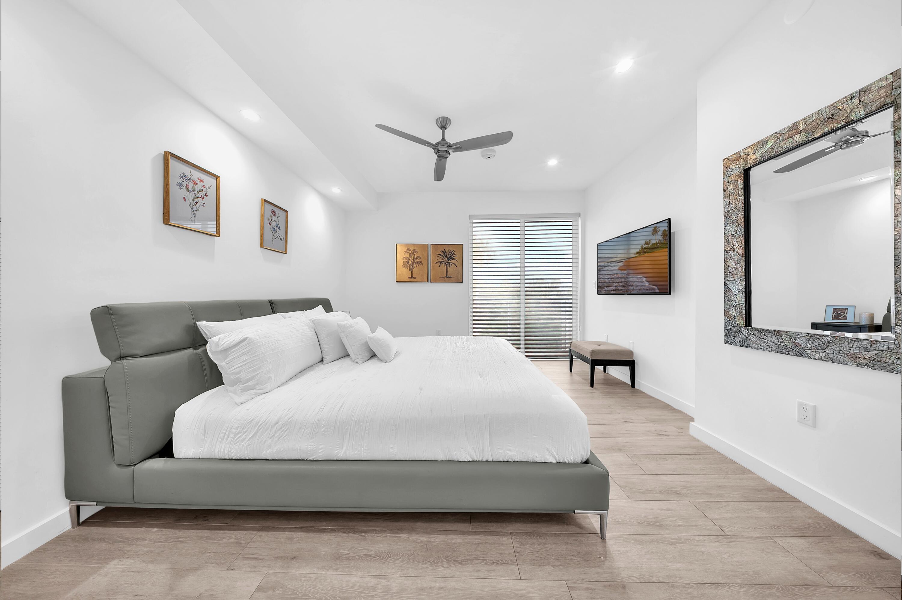 51 SE 19th Avenue 303
