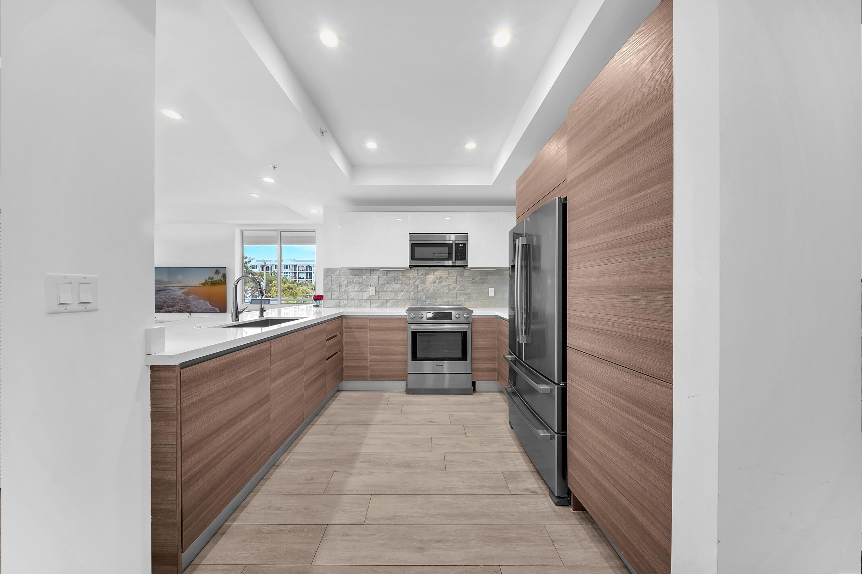 51 SE 19th Avenue 303