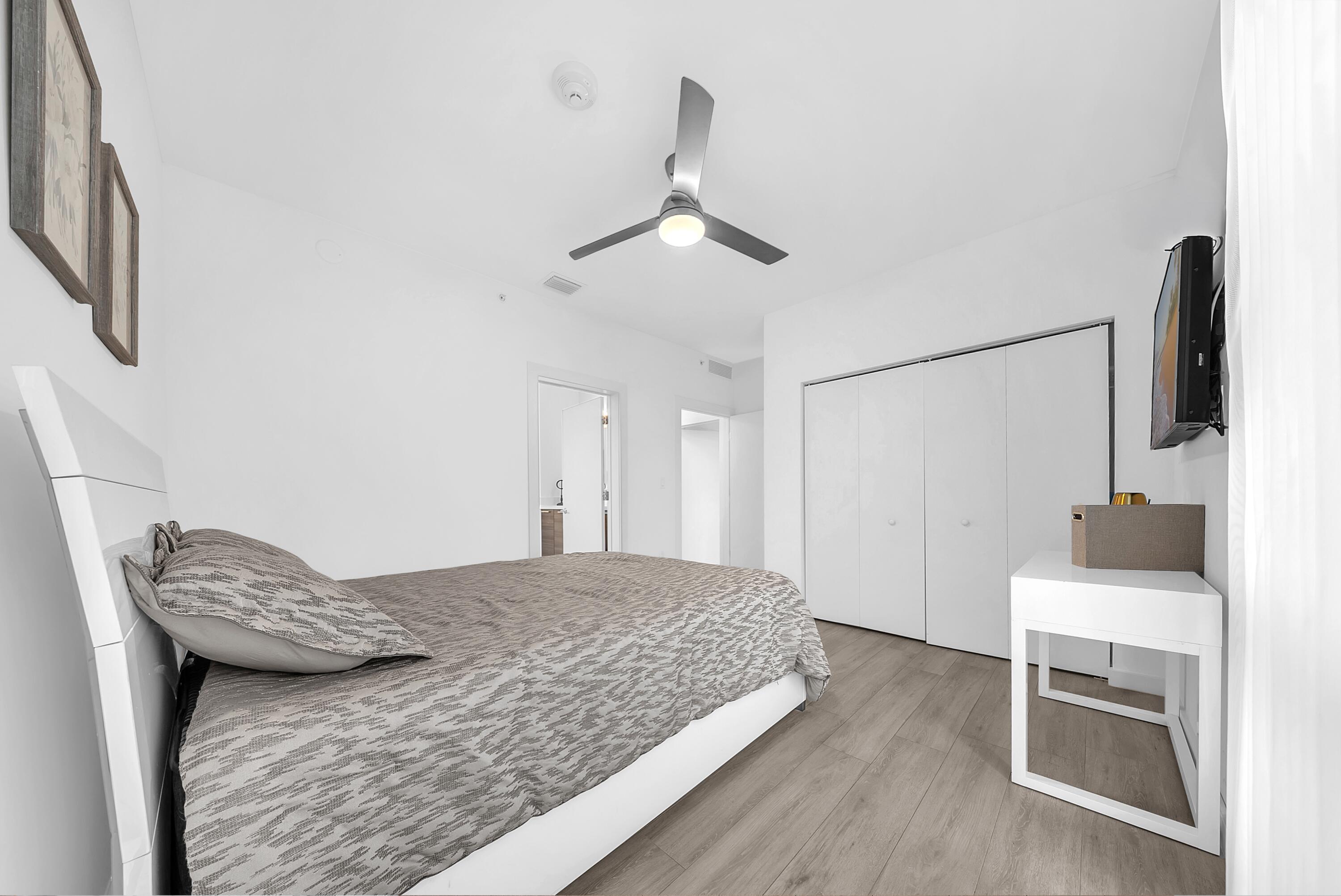 51 SE 19th Avenue 303