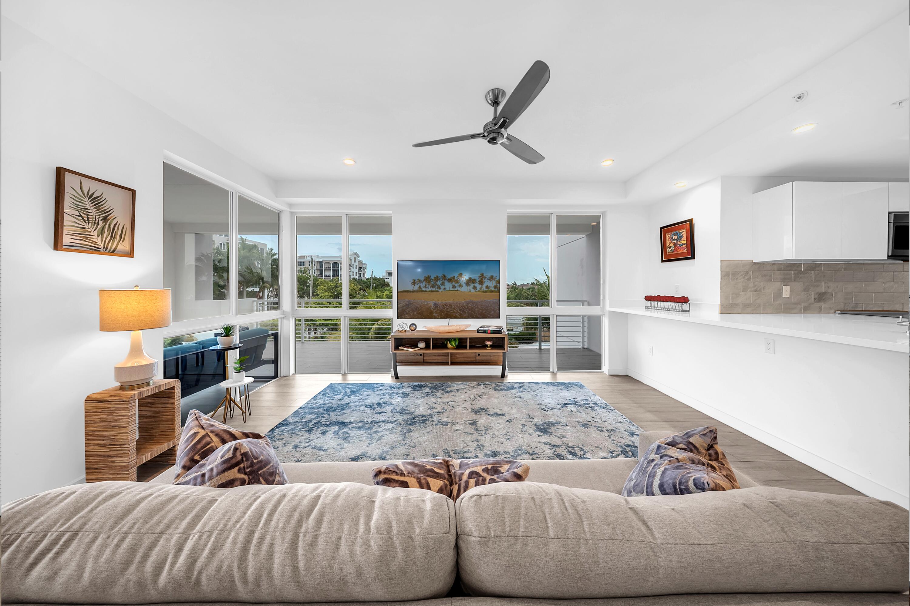 51 SE 19th Avenue 303