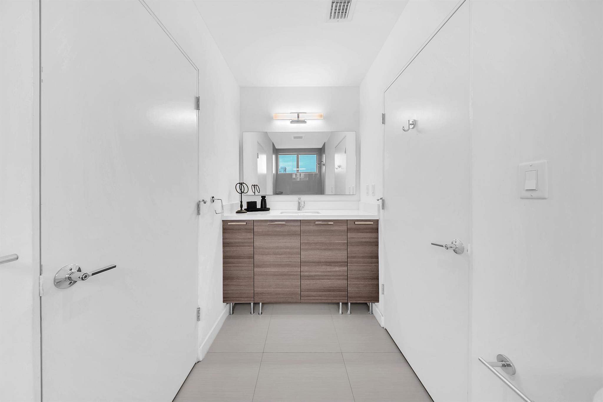 51 Se 19th Avenue 303