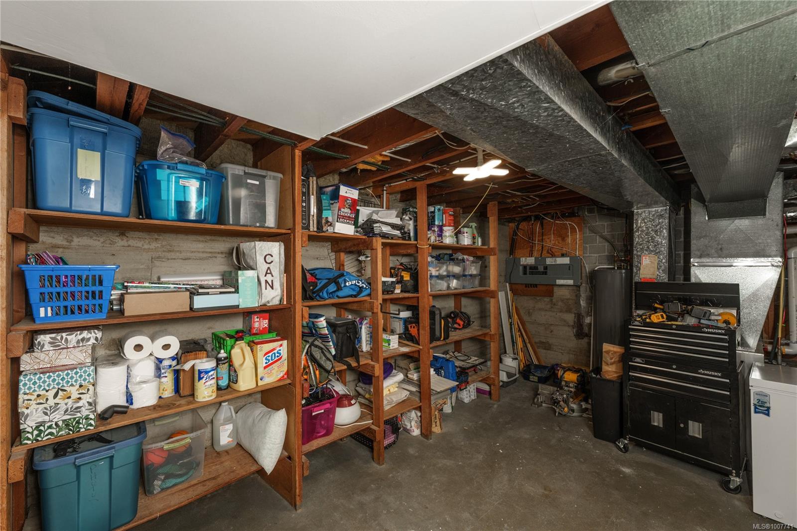 1299 Camrose Cres