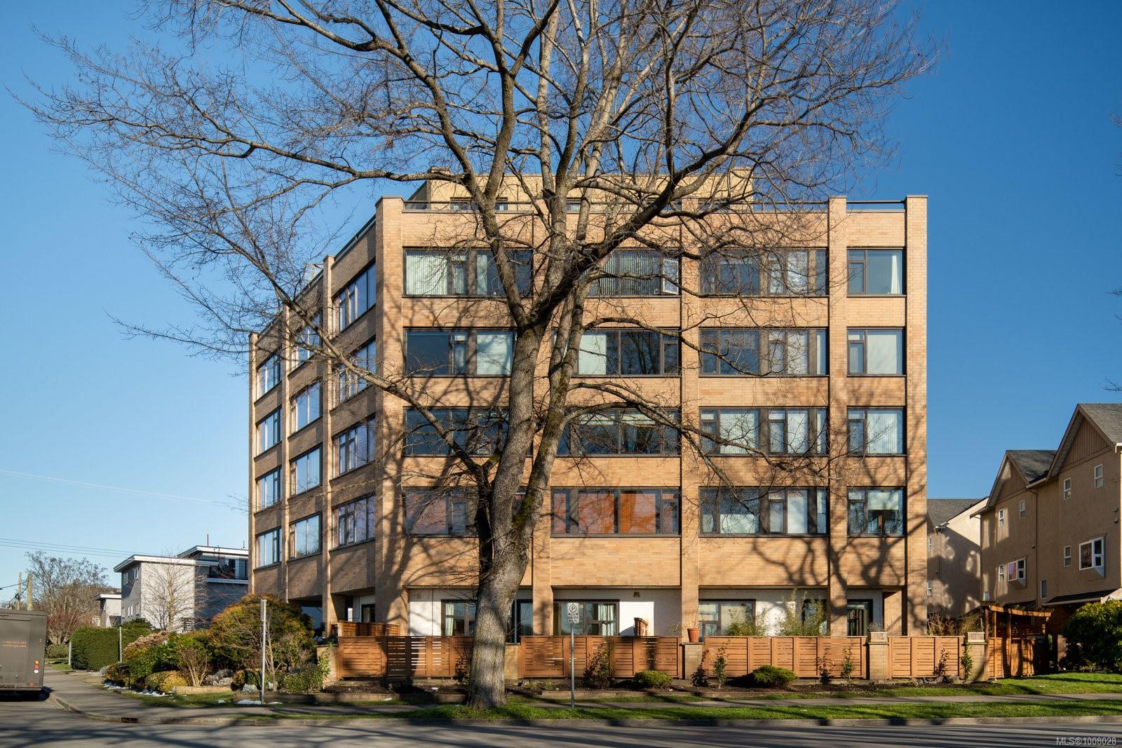 104 Dallas Rd # 404