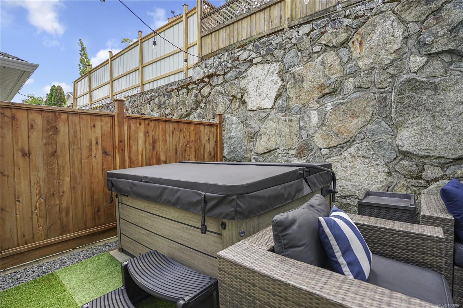 2919 Burlington Cres