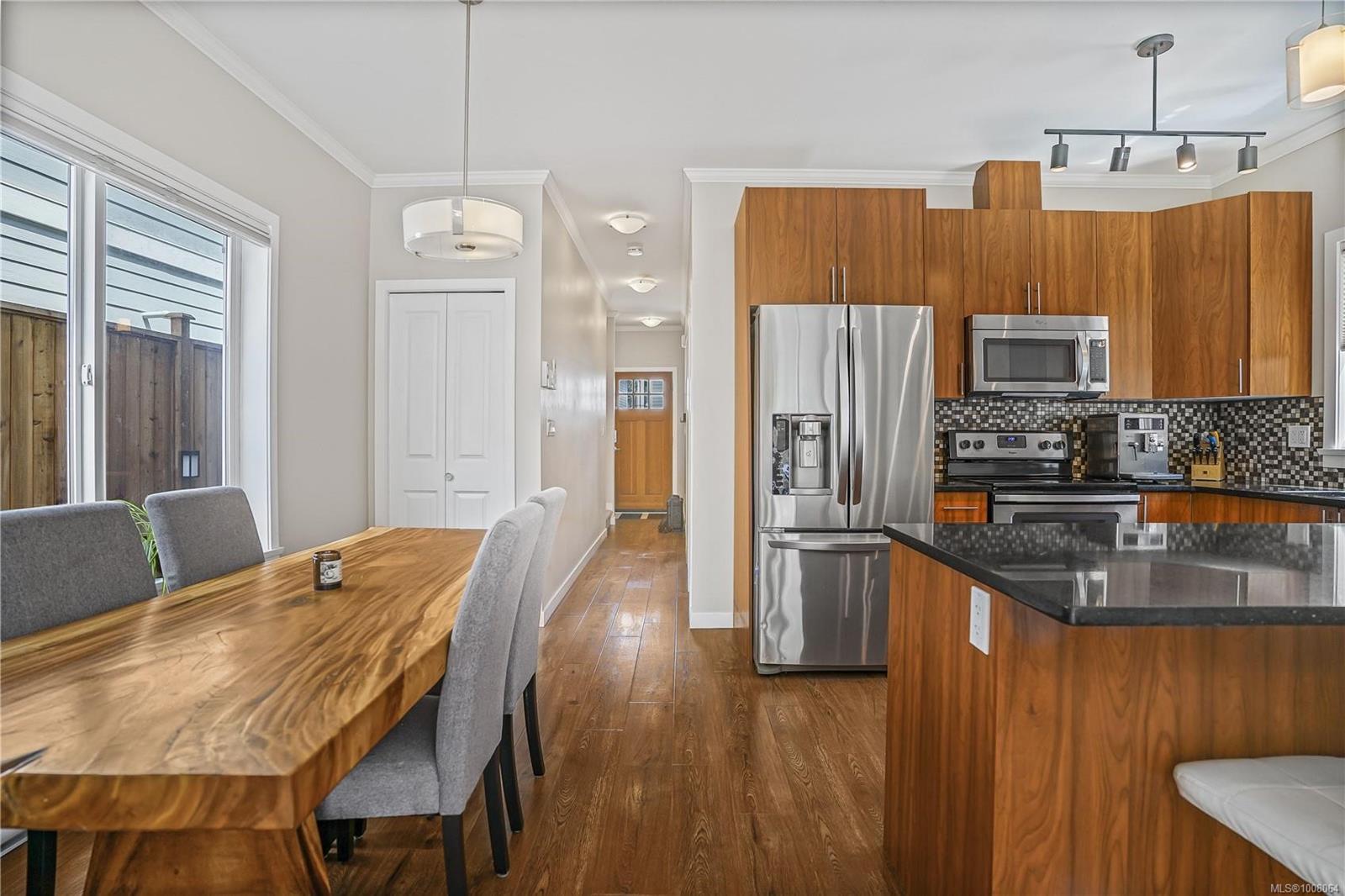 2919 Burlington Cres