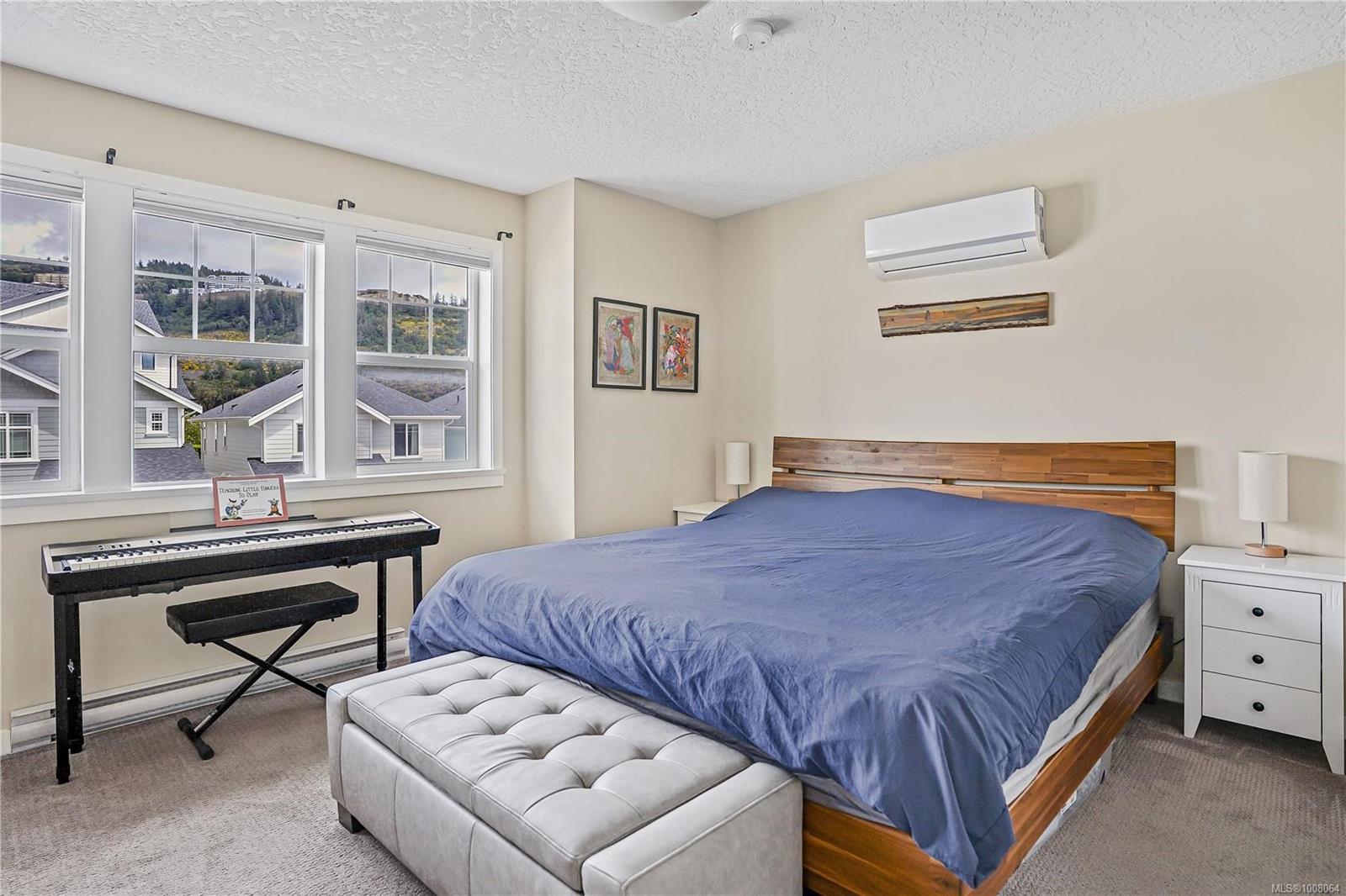 2919 Burlington Cres