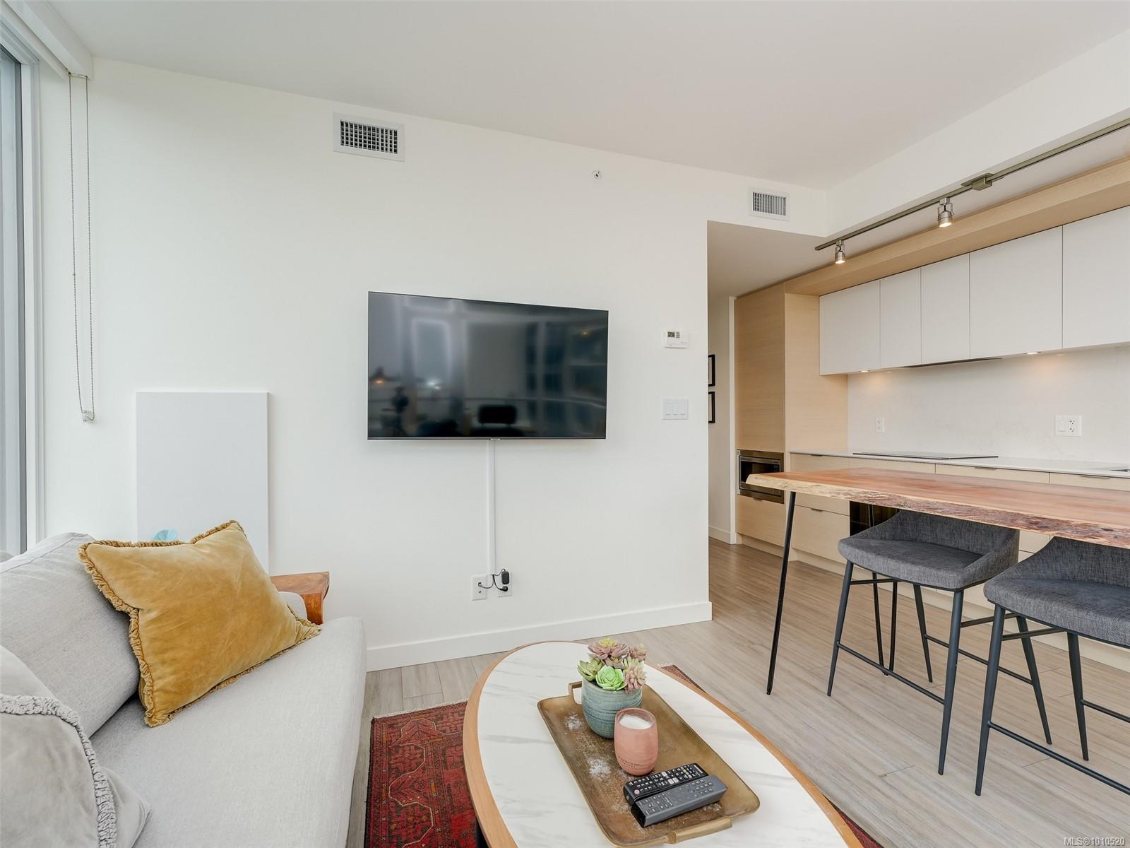 848 Yates St # 1202