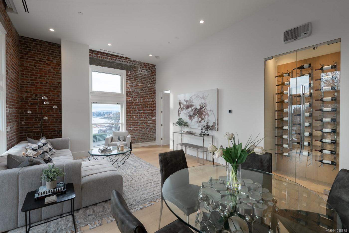 521 Courtney St # 209