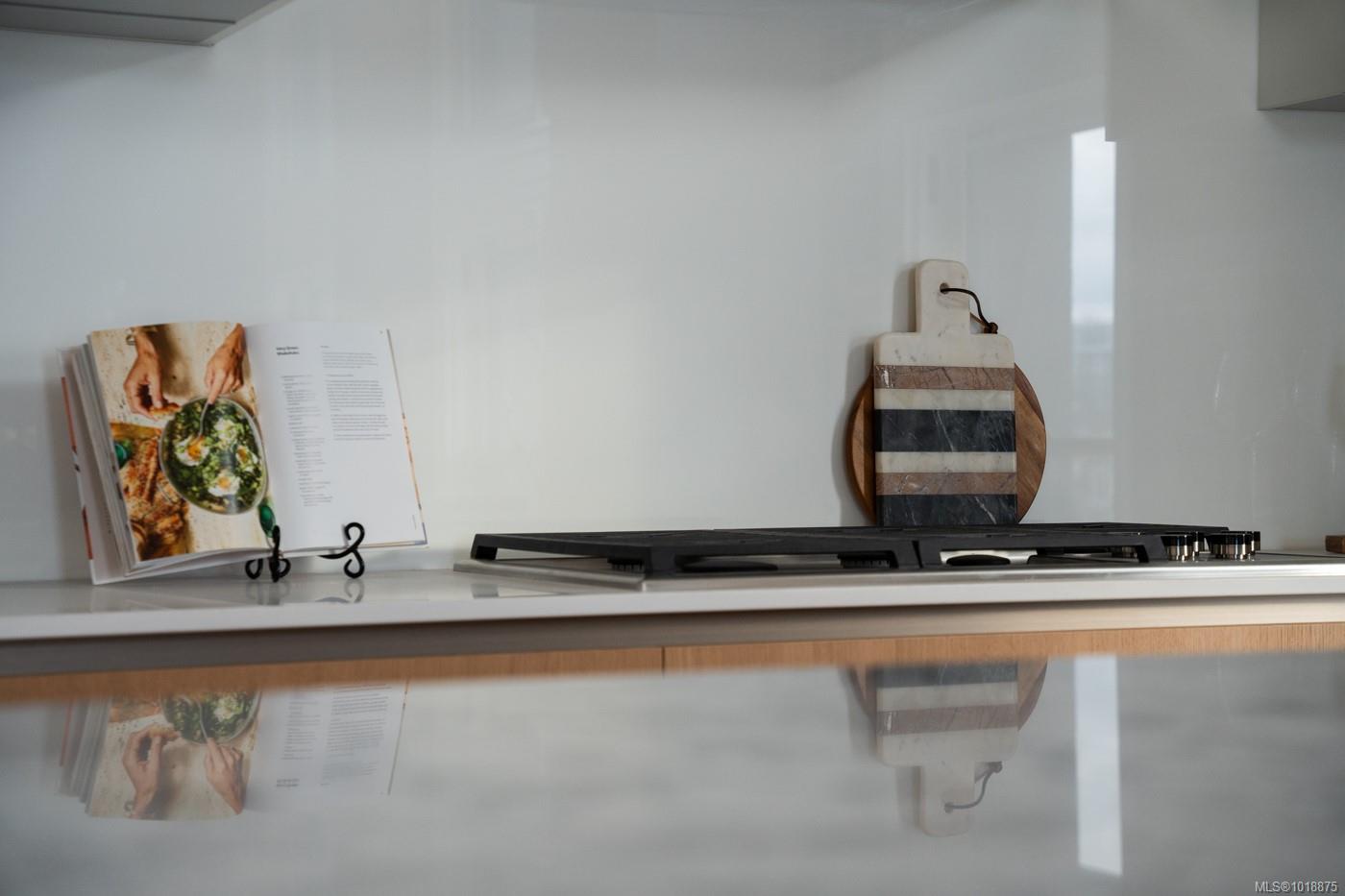 521 Courtney St # 209