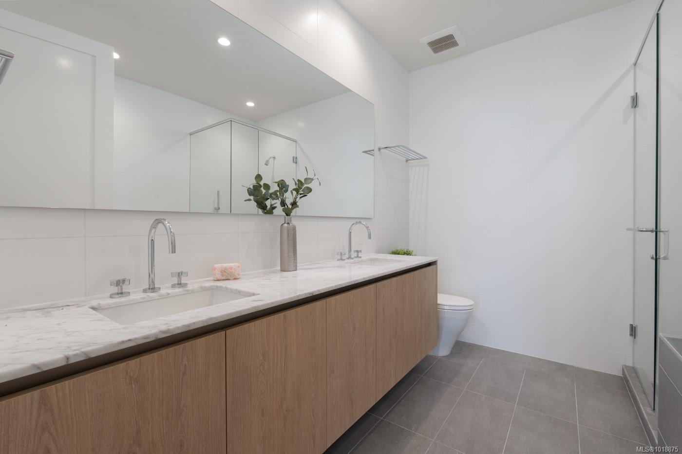 521 Courtney St # 209