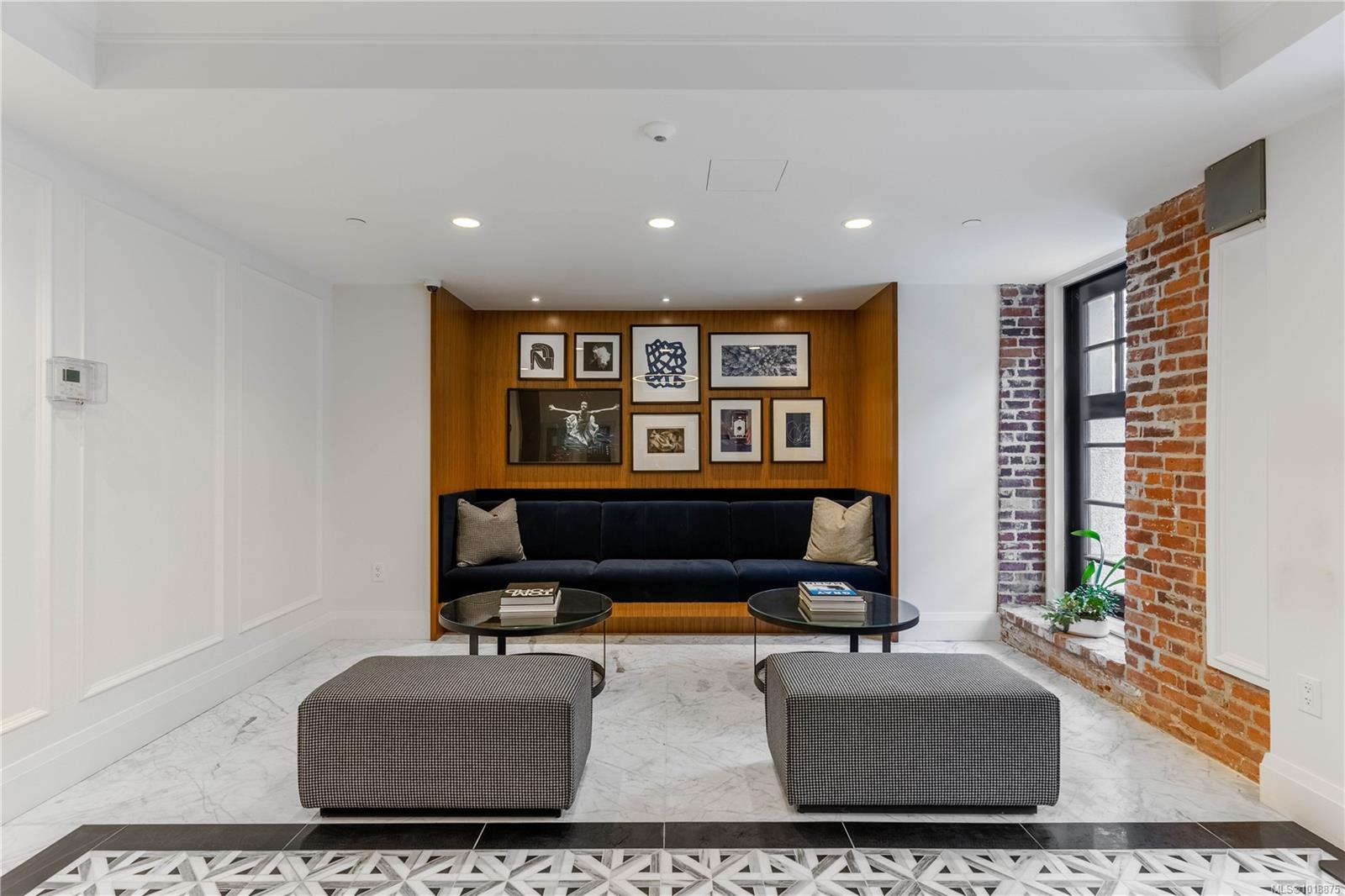 521 Courtney St # 209