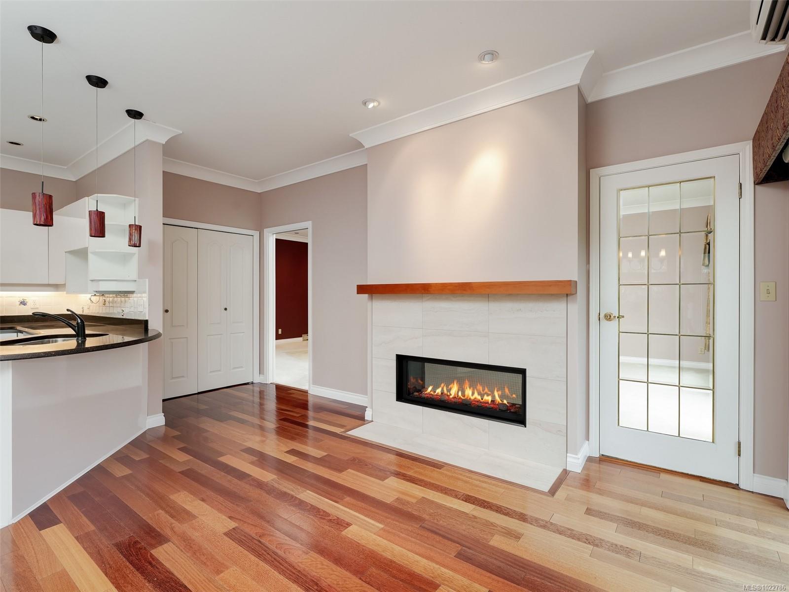 4318 Emily Carr Dr # 14