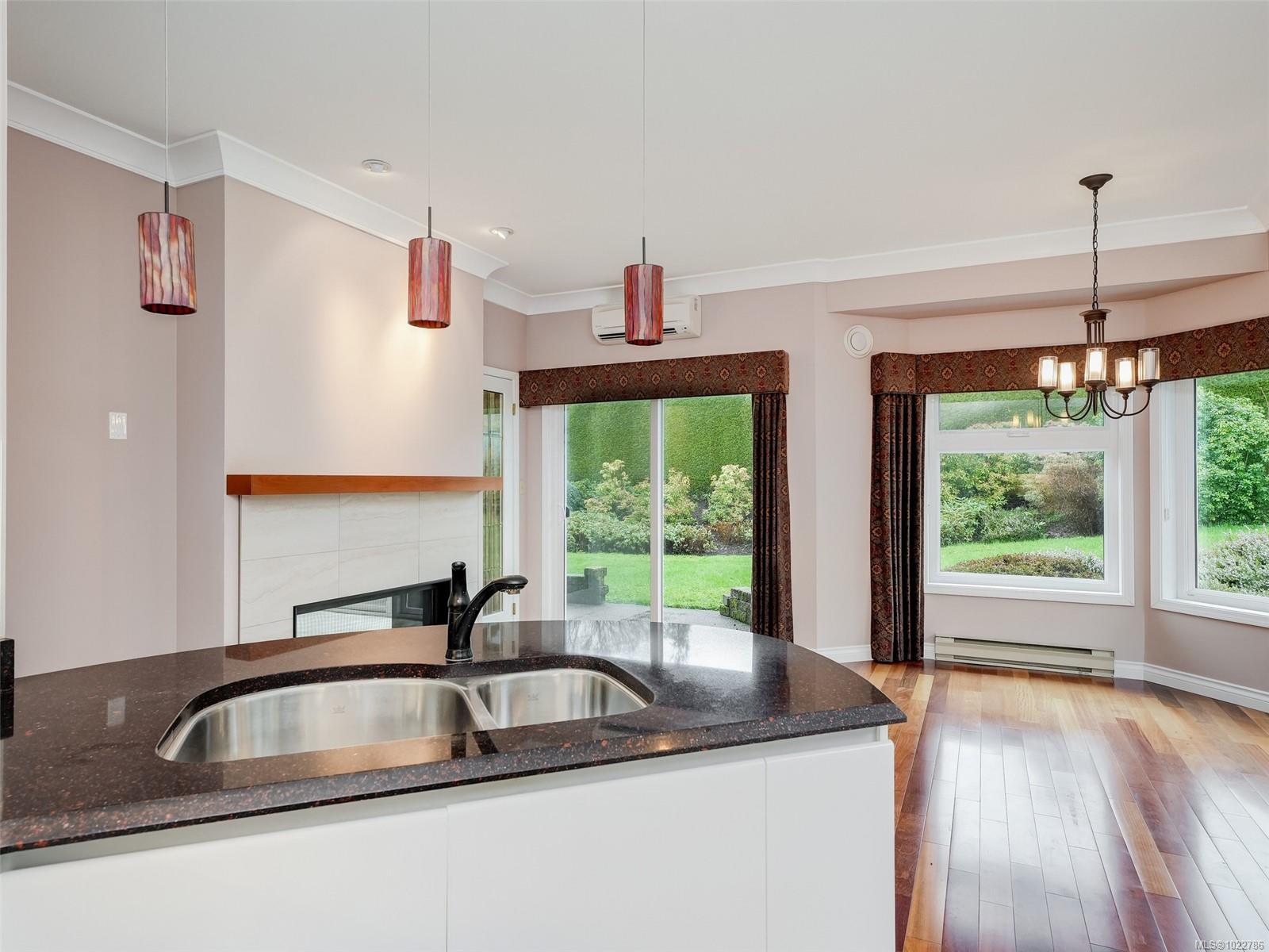 4318 Emily Carr Dr # 14