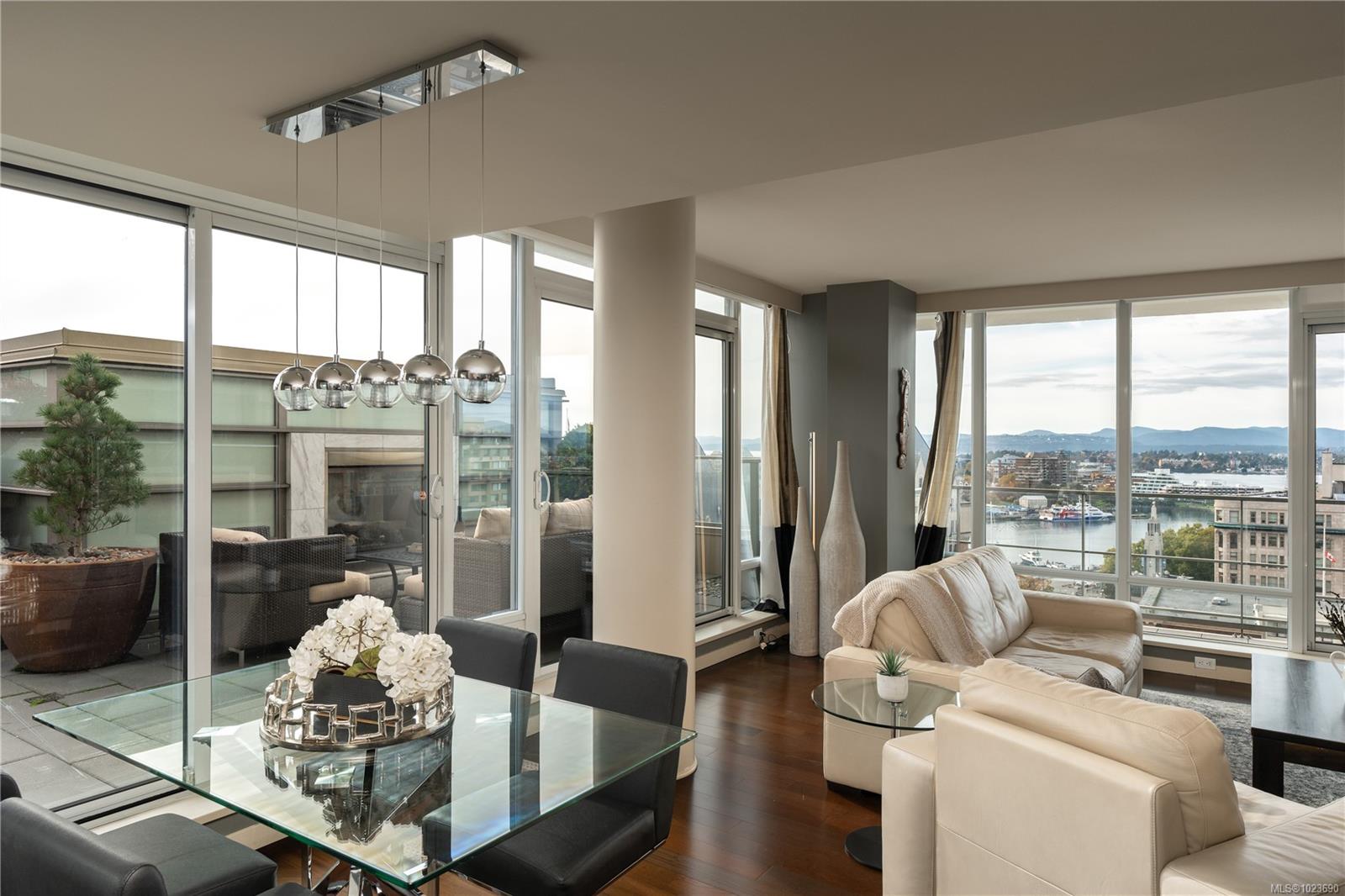 707 Courtney St # 1406