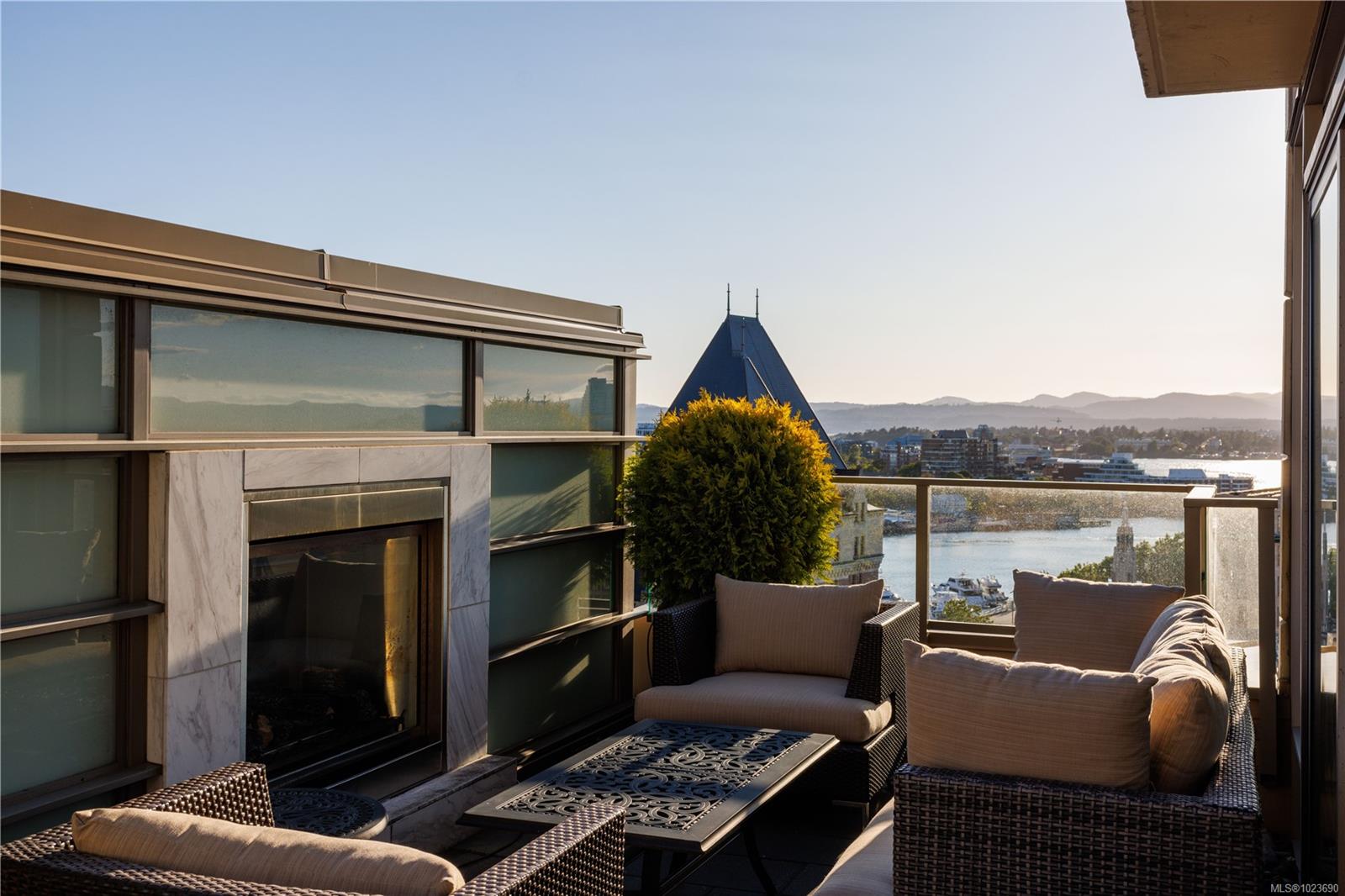 707 Courtney St # 1406