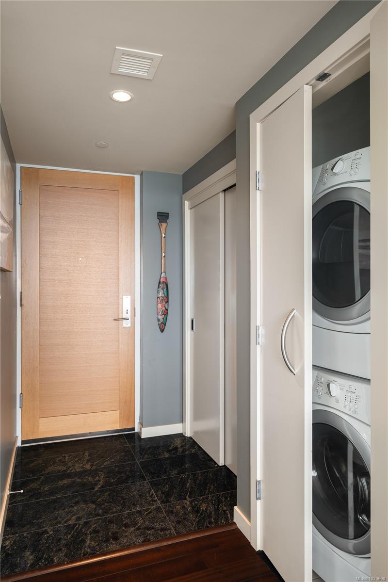 707 Courtney St # 1406