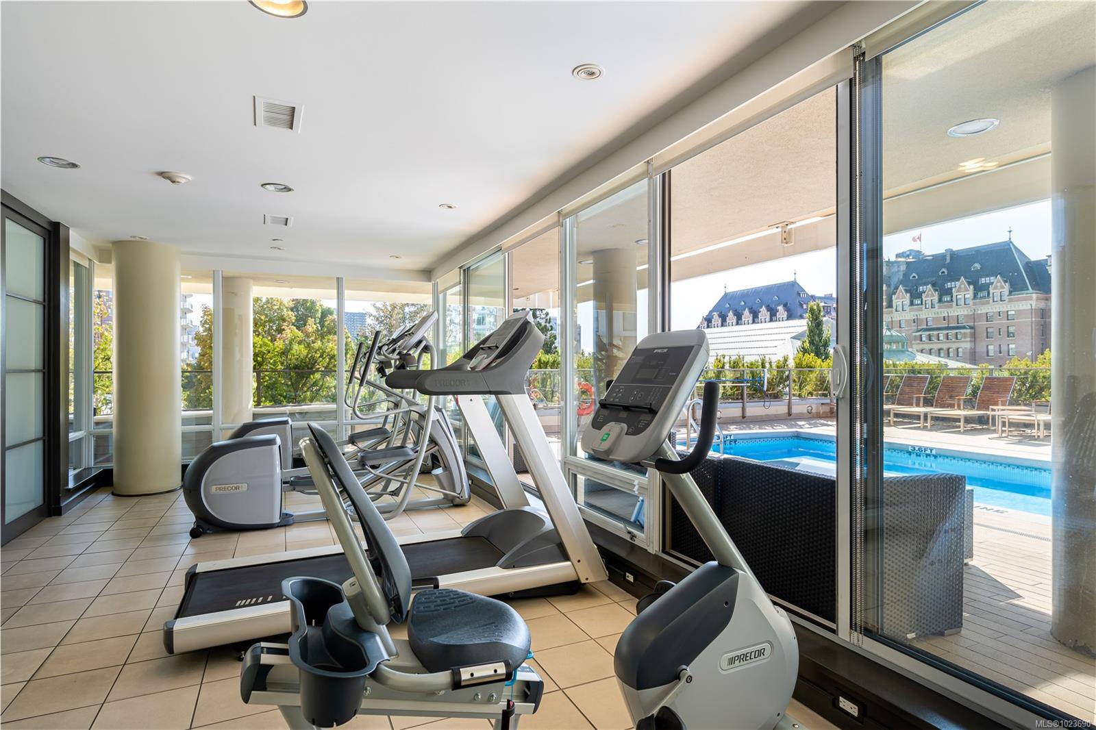 707 Courtney St # 1406