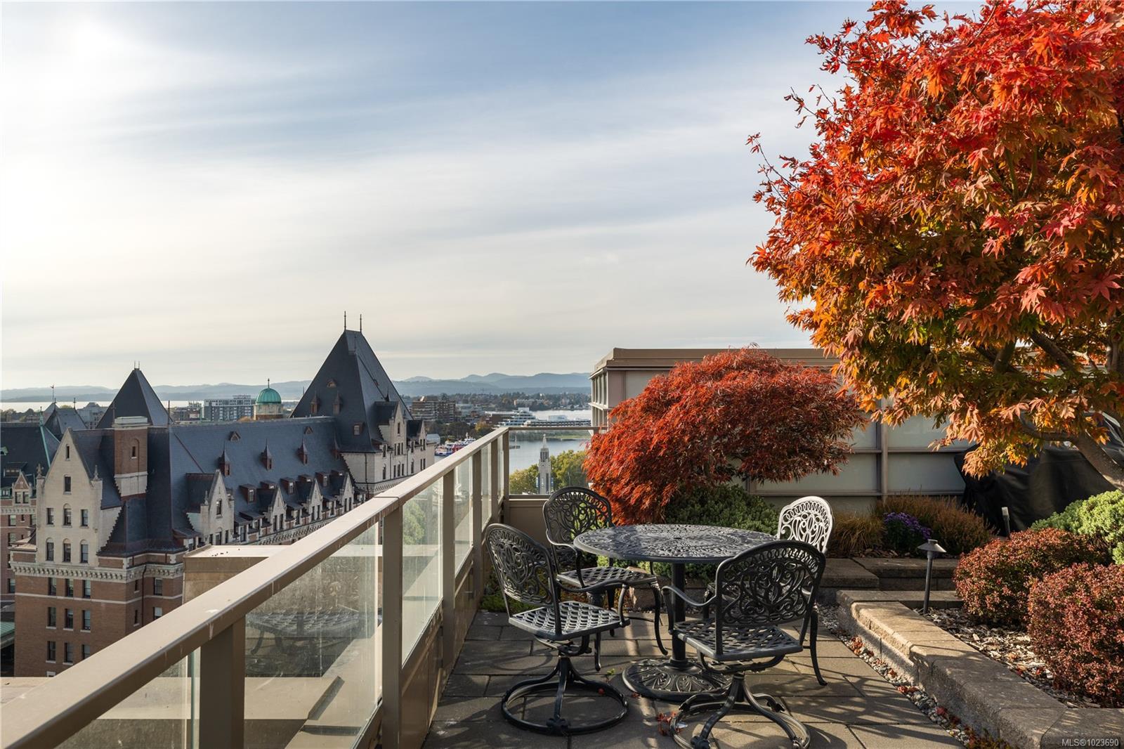 707 Courtney St # 1406