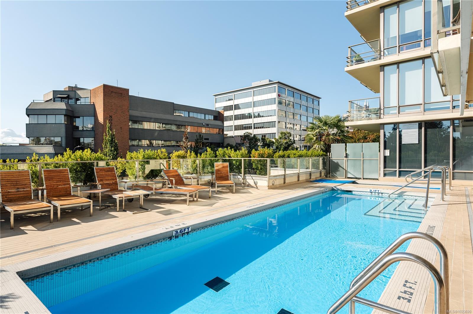 707 Courtney St # 1406