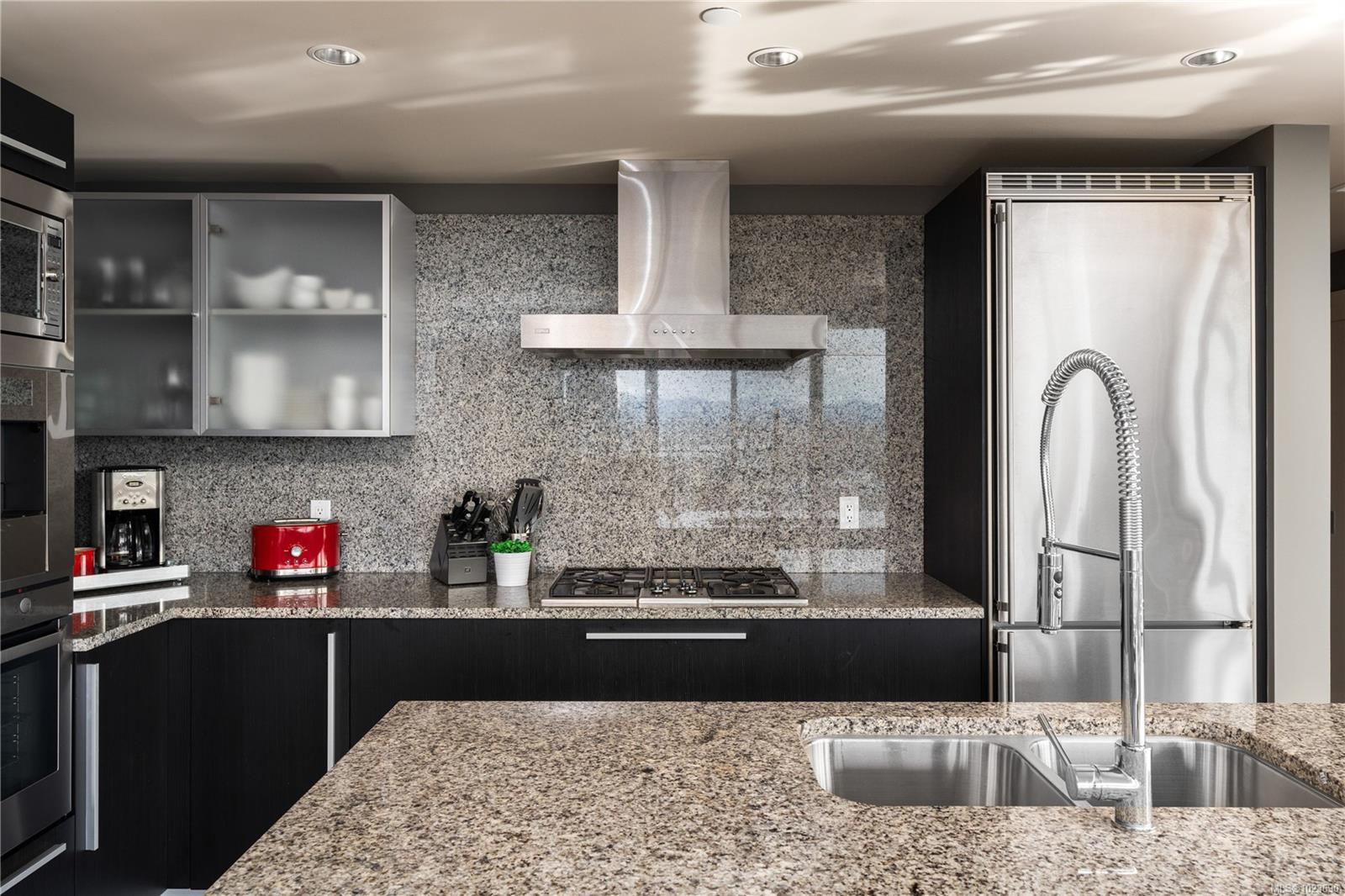 707 Courtney St # 1406