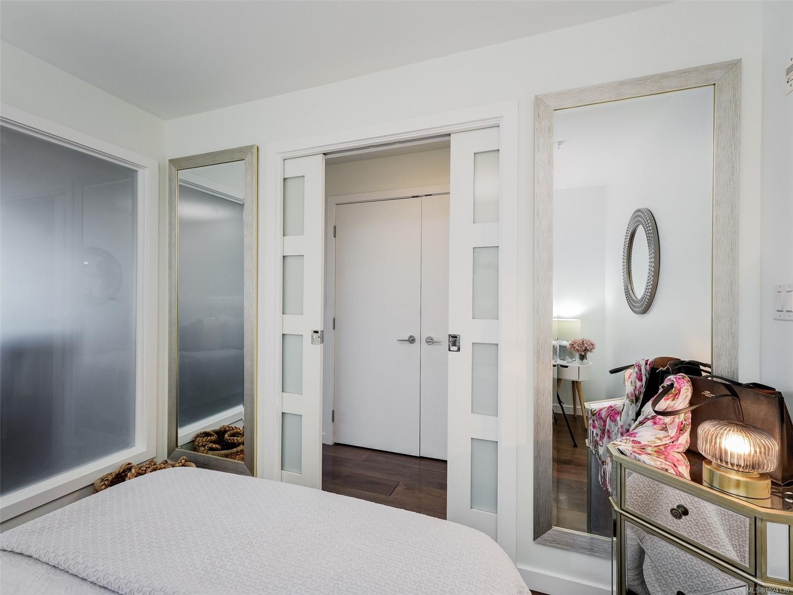 517 Fisgard St # 305