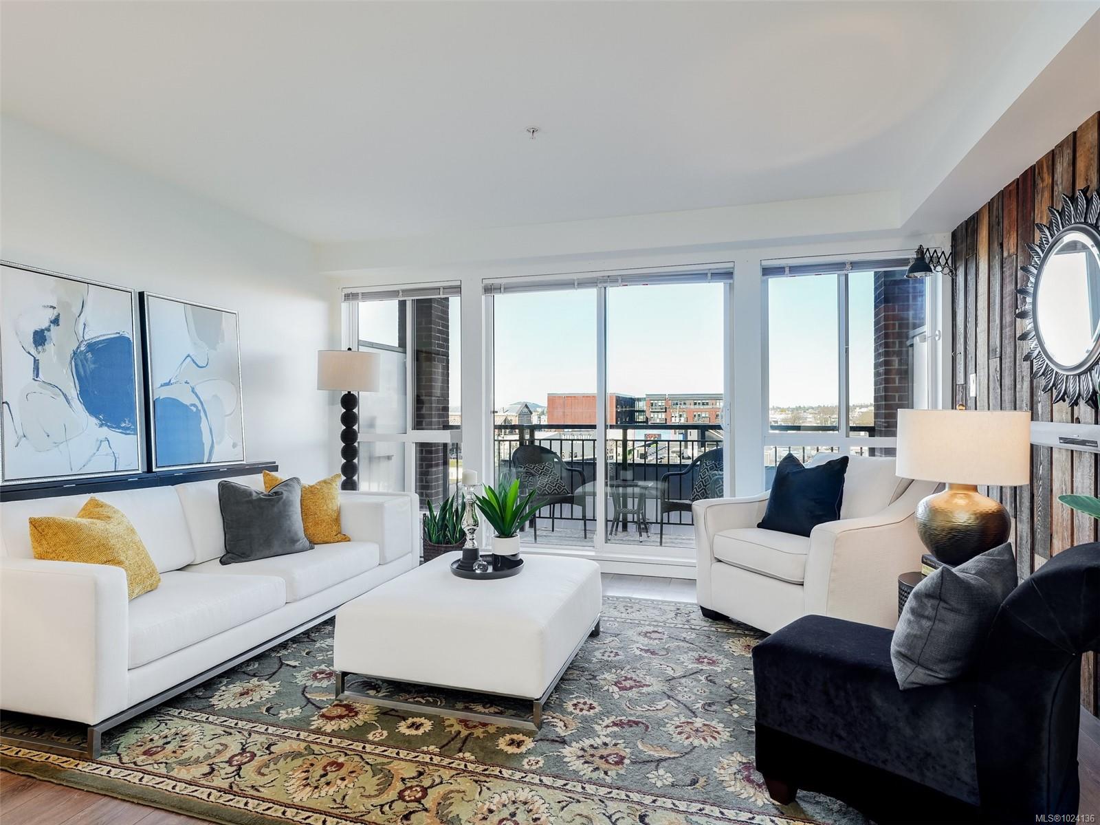 517 Fisgard St # 305