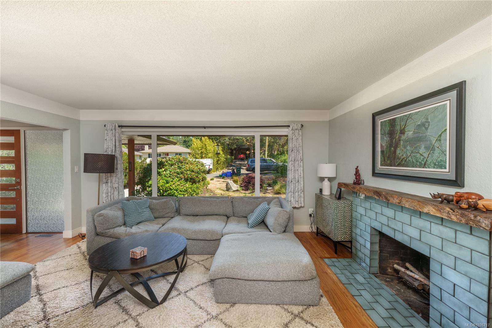1299 Camrose Cres
