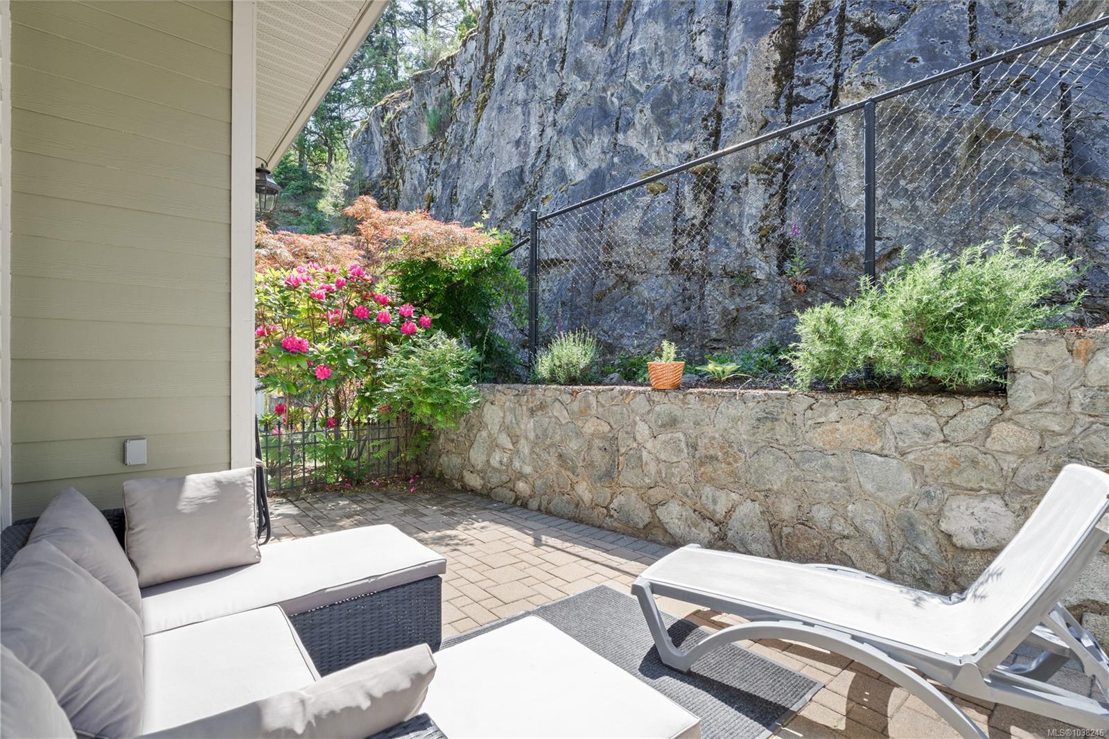 945 Bear Mountain Pkwy #122