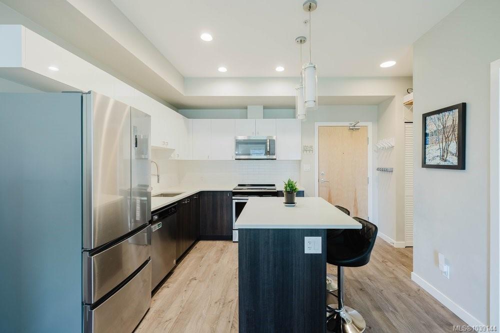 767 Tyee Rd #316