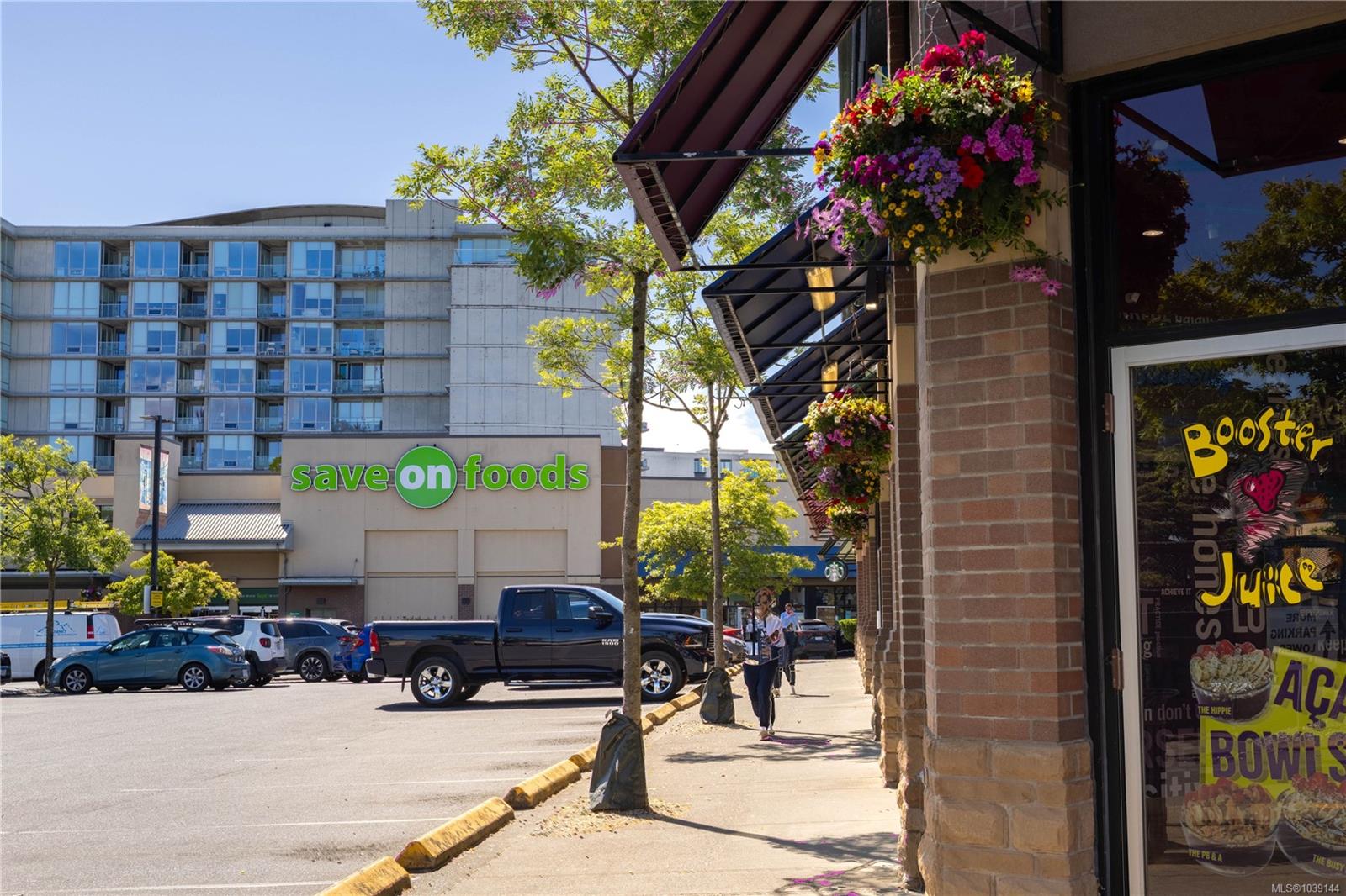 767 Tyee Rd #316