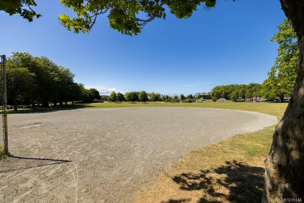 767 Tyee Rd #316