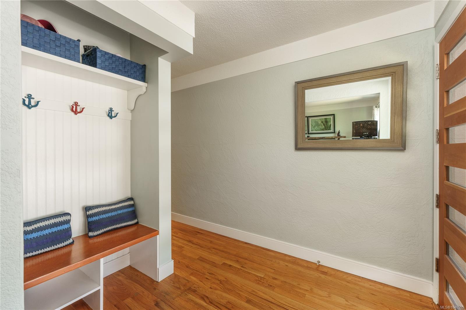 1299 Camrose Cres